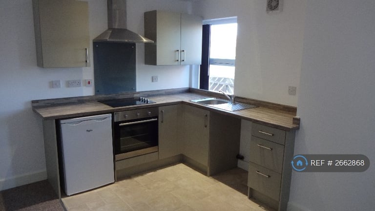 1 bedroom flat in Altofts, Wakefield, WF6 (1 bed) (#2662868)