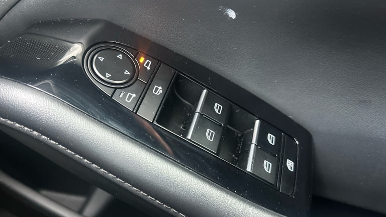 2023 Mazda Mazda3 2.0 e-Skyactiv G MHEV Takumi 5dr Petrol Hatchback Hatchback Petrol Manual