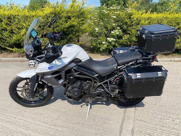 2016 16 TRIUMPH TIGER 800 XRT WHITE ENDURO FULL ADVENTURE LUGGAGE TOURER