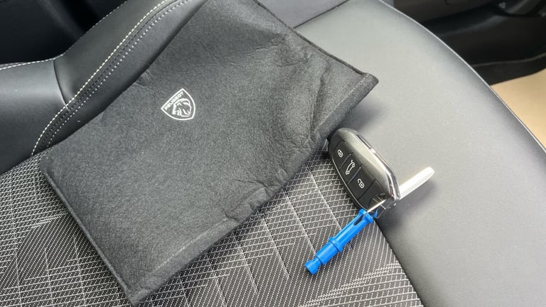 2025 Peugeot 3008 1.2 Hybrid 136 GT 5dr e-DSC6 Petrol Estate Estate Petrol Automatic