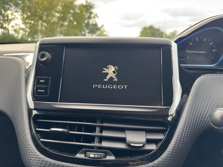 2016 Peugeot 2008 1.2 PureTech Allure EAT Euro 6 (s/s) 5dr HATCHBACK Petrol Automatic
