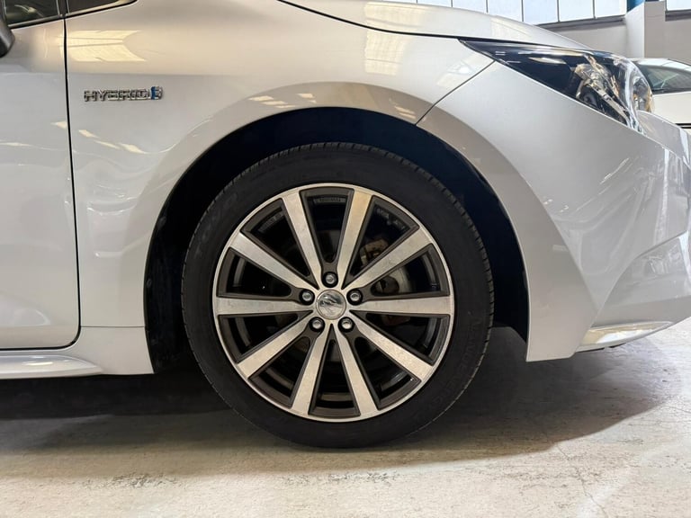 2020 Toyota Corolla 1 790 CC TOYOTA COROLLA TOURING Hybrid