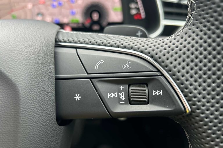 2025 Audi Q7 55 TFSI Quattro Black Edition 5dr Tiptronic SUV Petrol Automatic