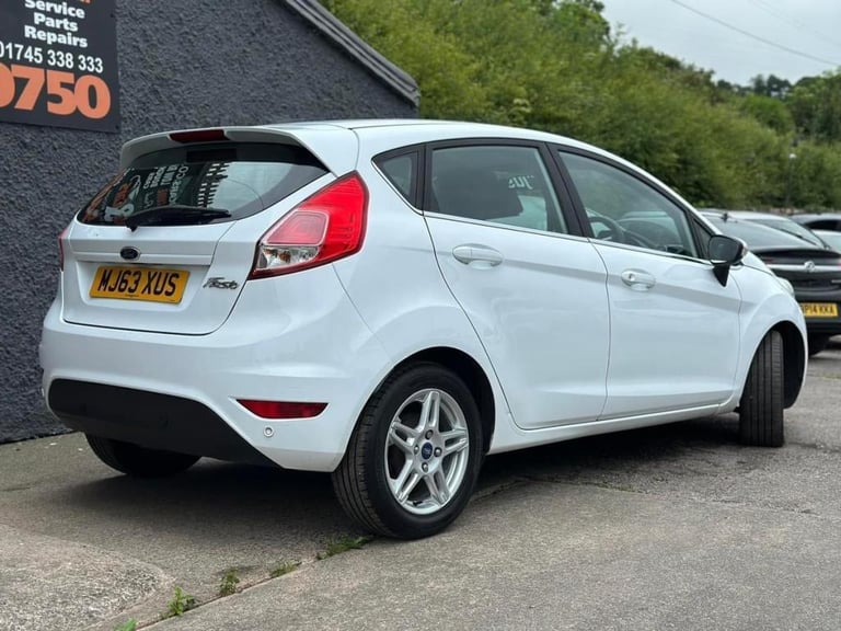 2013 (63) FORD FIESTA 1.6 ZETEC 5DR Semi Automatic