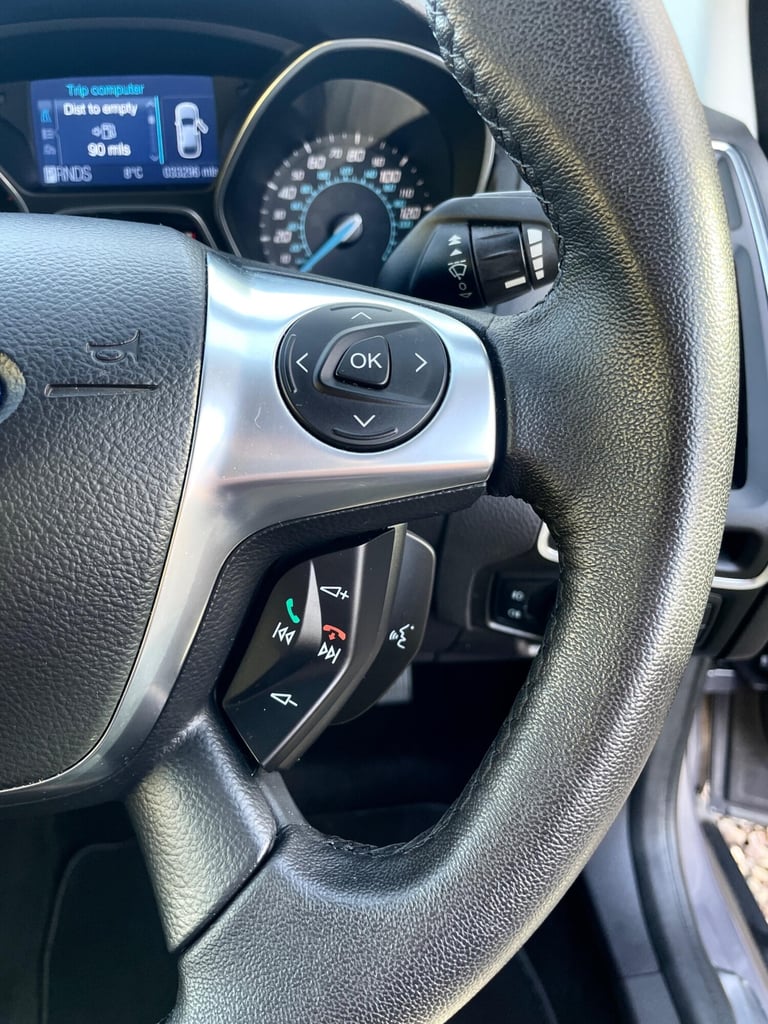 2011 Ford Focus 2.0 TDCi Titanium 5dr Powershift HATCHBACK DIESEL Automatic