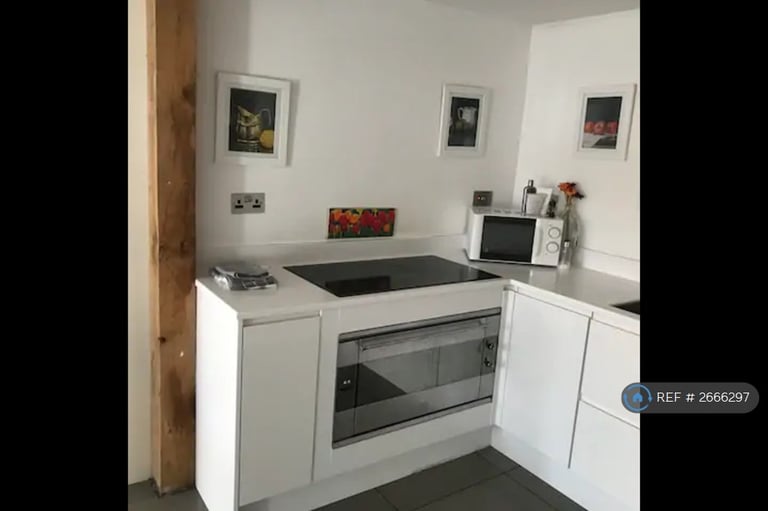 3 bedroom house in Prestwick Lane, Chiddingfold, Godalming, GU8 (3 bed) (#2666297)