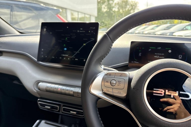 2025 BYD Dolphin 43.2kWh Comfort Hatchback 5dr Electric Auto (154 ps) HATCHBACK Electric Automatic