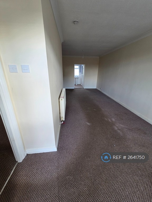 1 bedroom flat in White Lodge Court, Winchelsea Beach, Winchelsea, TN36 (1 bed) (#2641750)