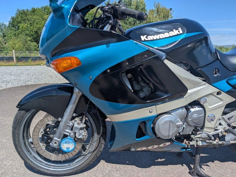 1993 KAWASAKI ZZR600
