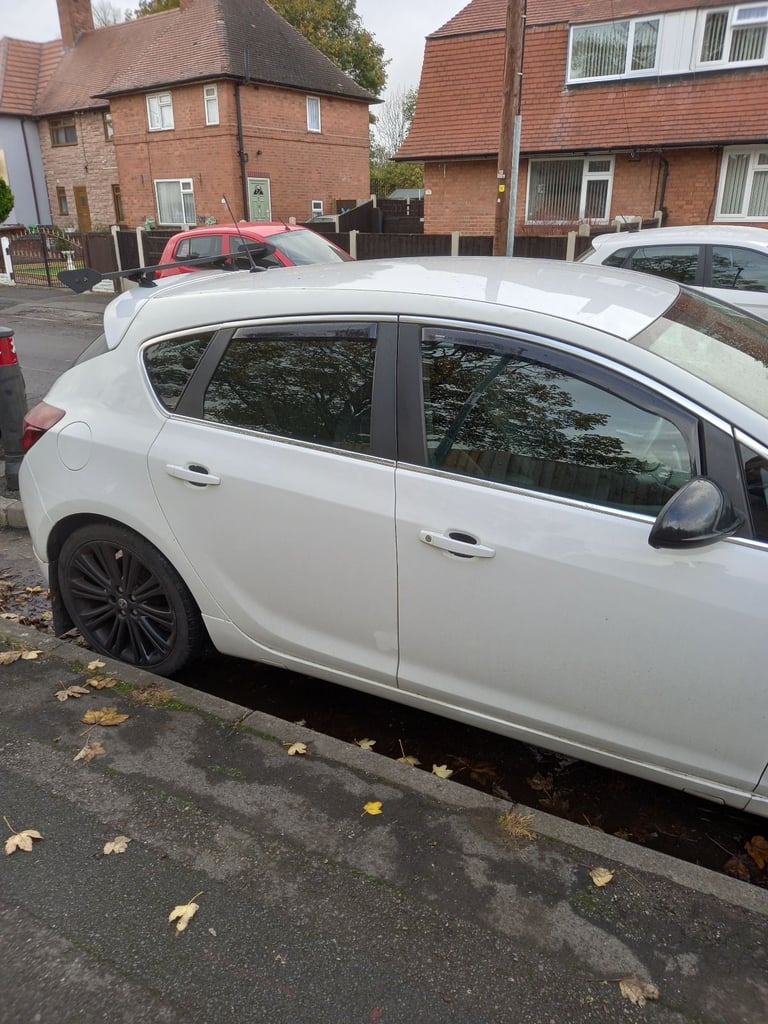 Vauxhall, ASTRA, Hatchback, 2012, Manual, 1598 (cc), 5 doors