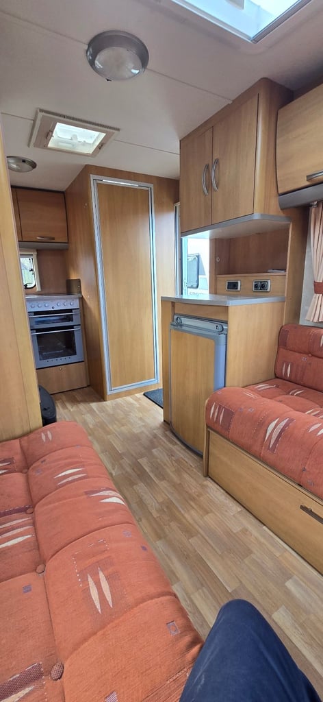 Swift Charisma 220/2 berth 2007 motor mover light weight 