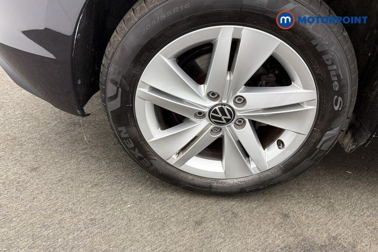 2021 Volkswagen Golf 1.5 eTSI 150 Life 5dr DSG Hatchback Petrol Automatic