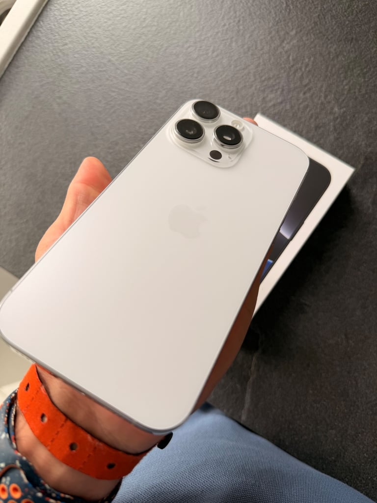 iPhone 16 Pro Max - 256GB