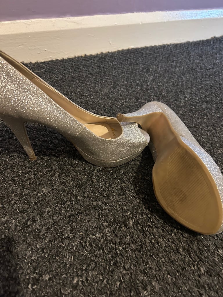 Ladies shoes