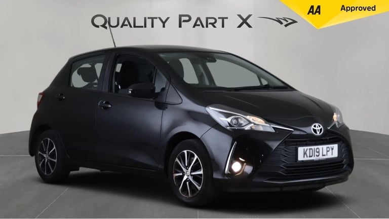 image for 2019 Toyota Yaris 1.5 VVT-i Icon Tech Euro 6 5dr HATCHBACK Petrol Manual