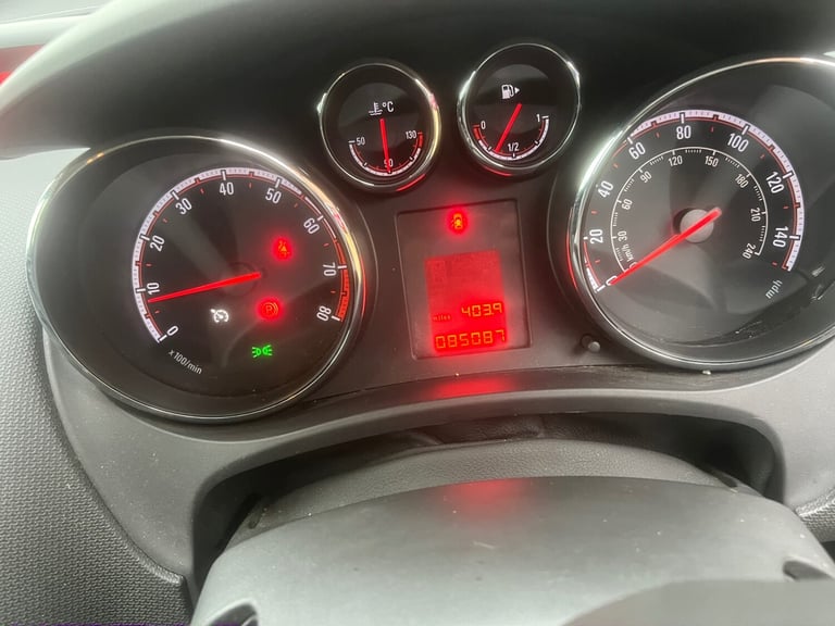 2012 Vauxhall Meriva 1.4i 16V Active 5dr MPV Petrol Manual