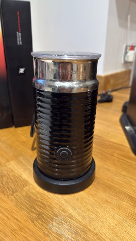 Nespresso Coffee machine, milk frother & pods
