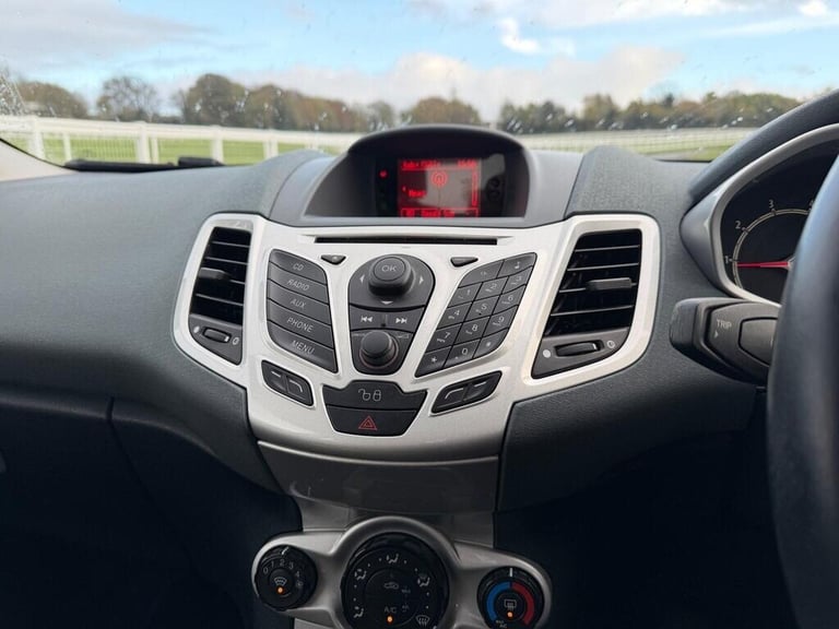 2011 Ford Fiesta 1.25 Zetec 3dr [82] HATCHBACK Petrol Manual