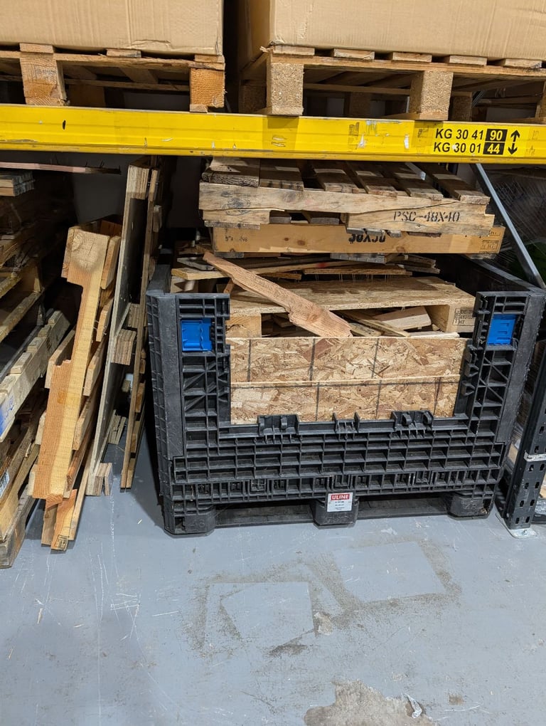 free pallets for burning / upcycling