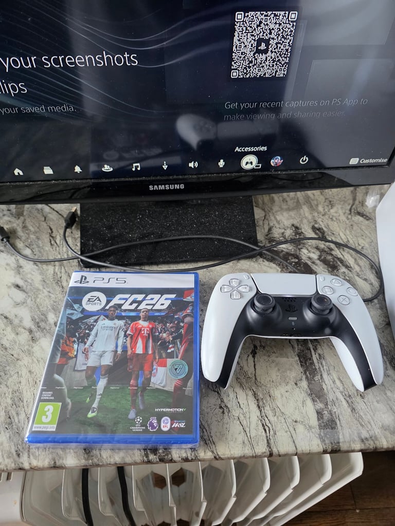 Ps5 Disc Edition 825gb plus fifa 26