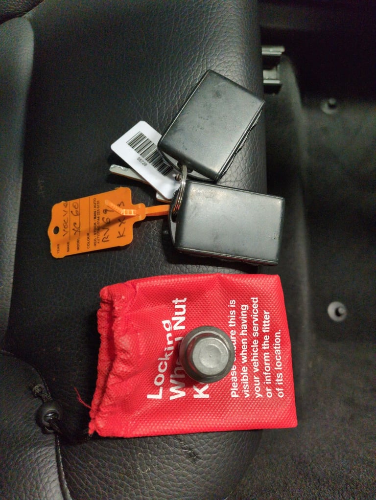 2019 Volvo XC60 2.0 D4 Momentum SUV 5dr Diesel Auto Euro 6 (s/s) (190 ps) - AUTO PARK - LED Suv D...