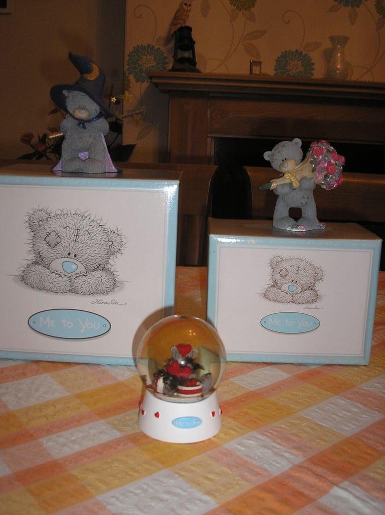 Me to You teddy holding flowers in box, new, all others sold.