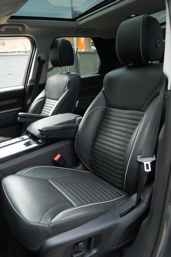 2019 Land Rover Discovery 3.0 SD V6 HSE Auto 4WD Euro 6 (s/s) 5dr ESTATE Diesel Automatic