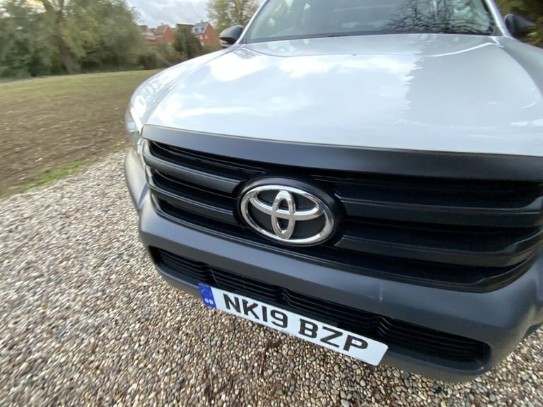 2019 Toyota Hilux 2.4 D-4D Active Pickup Double Cab 4dr Diesel Manual 4WD Euro 6 (3.5t) (150  PIC...