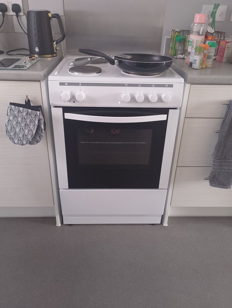 Brand new electric cooker 