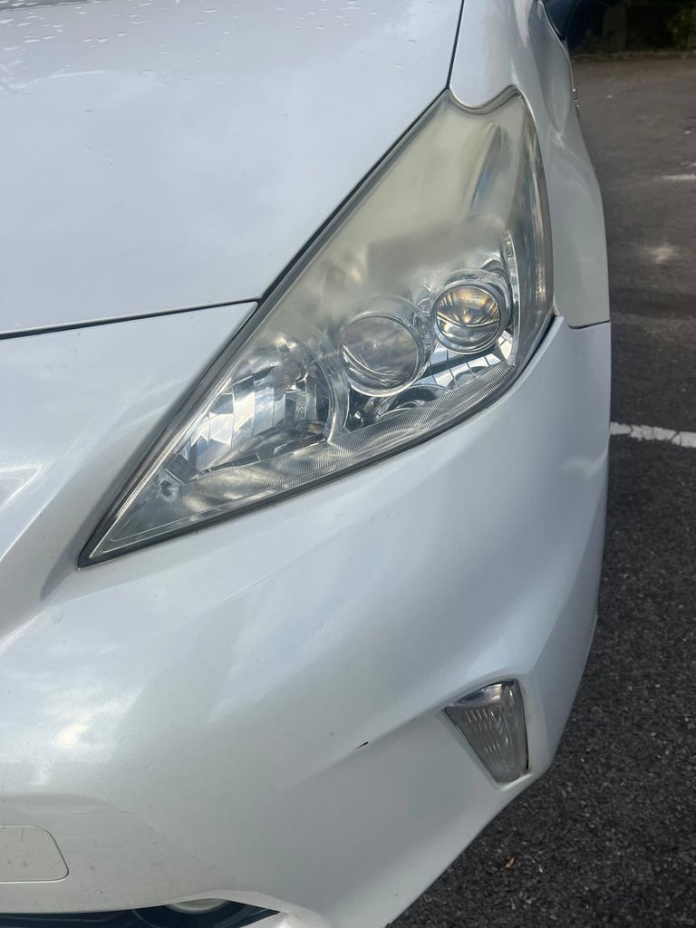 Toyota prius plus hybrid 