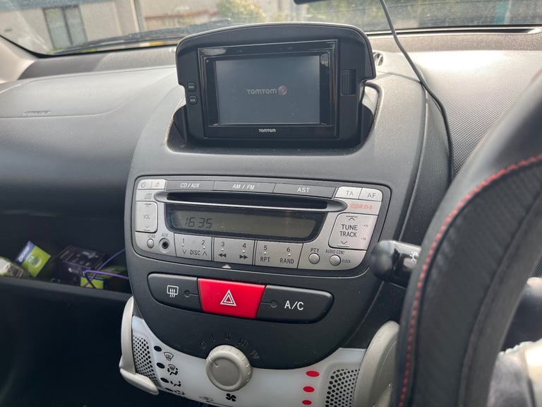 Toyota, AYGO, Hatchback, 2008, Manual, 998 (cc), 5 doors