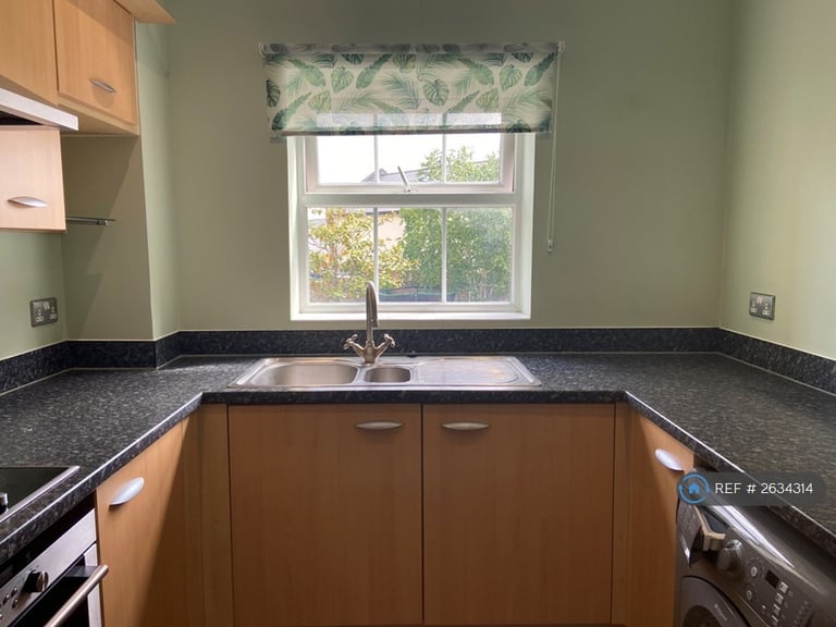 2 bedroom flat in Duncannon Place, Greenhithe, DA9 (2 bed) (#2634314)