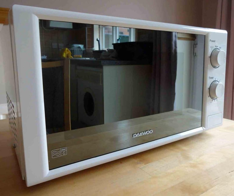 image for Daewoo SDA2084 20L White 800W Microwave