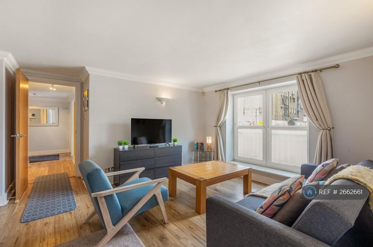 2 bedroom flat in Chelsea Court, London, N1 (2 bed) (#2662661)