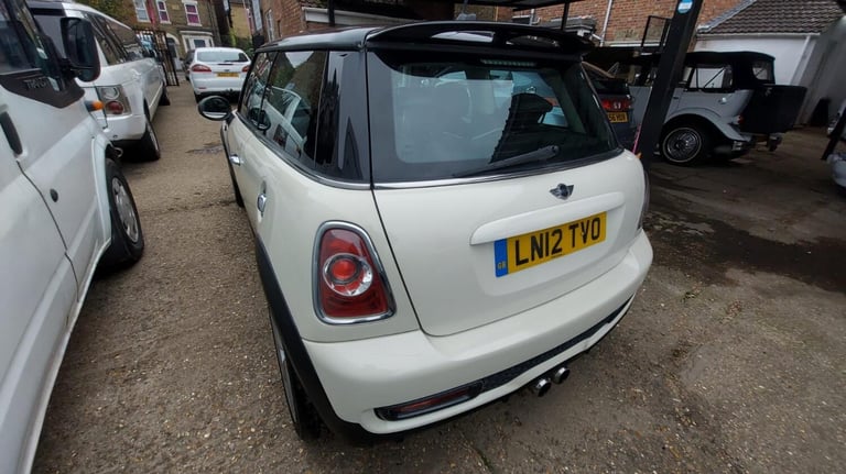 MINI HATCH 2.0 Cooper SD Hatch 2012