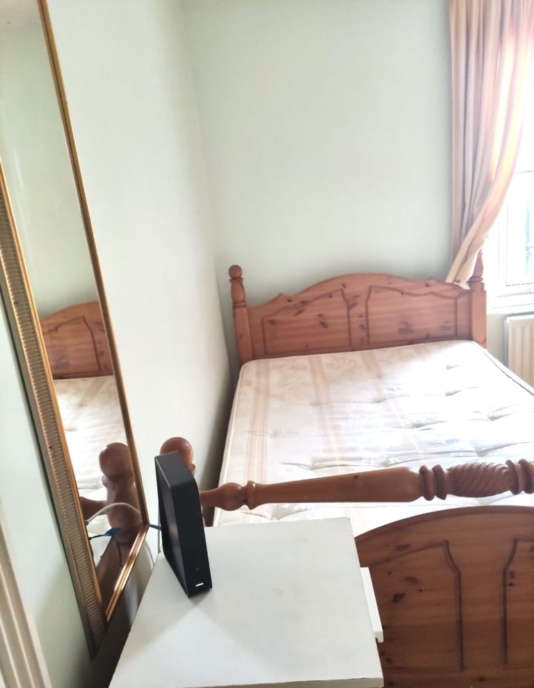 (Not a studio)Double room including bills for single occupancy Postcode SE6 2DQ