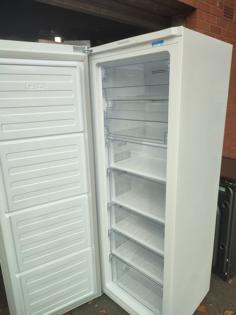 ➡️➡️SALE TODAY⬅️⬅️ TALL WHITE BEKO 60CM WIDE FROST FREE UPRIGHT FREEZER