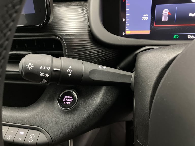 2025 Jeep Avenger Avenger 1.2 Altitude 5dr Hatchback Hatchback PETROL Manual