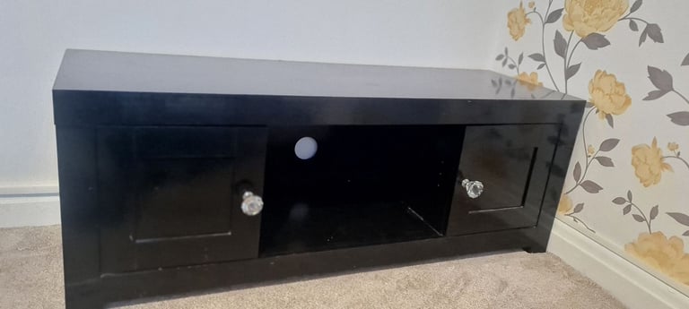 TV table black solid