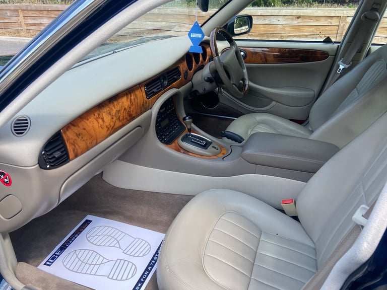 1998 Jaguar V8 XJ SERIES XJ8 4.0 4dr Auto Petrol