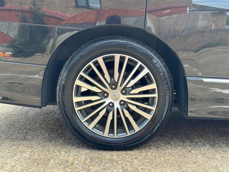 2019 Nissan Elgrand NISSAN ELGRAND HIGHWAYSTAR S 2.5L PETROL 8 SEATER 4WD AUTO, ULEZ, 69-19, FR M...