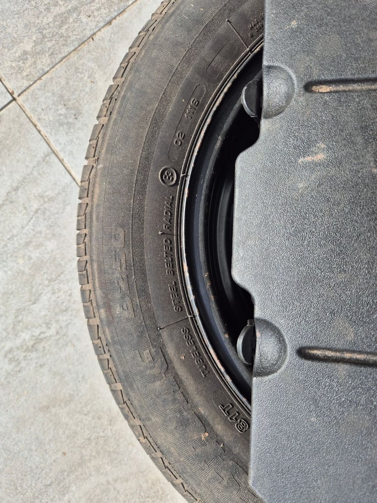 VW polo E spare wheel (Bridgestone) with kit- size: 165/70R14 