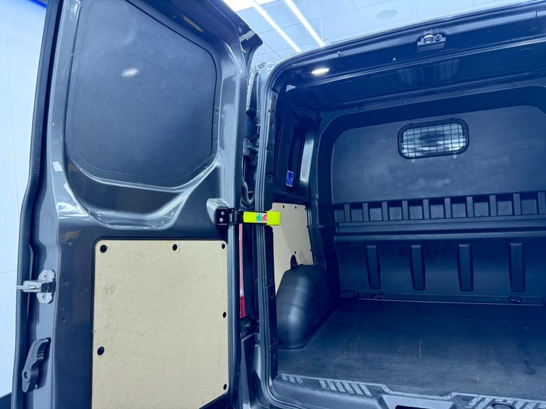 2018 Ford Transit Custom 2.0 300 EcoBlue Limited Crew Van L1 H1 Euro 6 5dr (6 Seat) PANEL VAN Die...