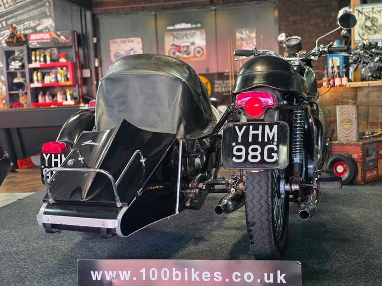 1969 BSA THUNDERBOLT 650 GARRARD WATSONIAN SIDECAR BARN FIND