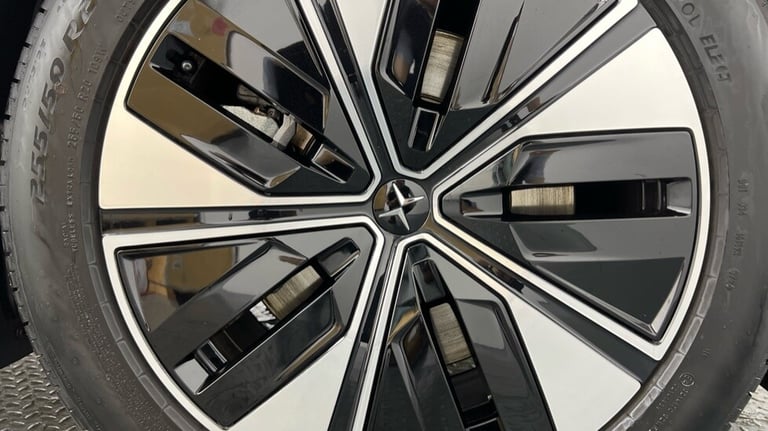 2025 Polestar Polestar 4 Polestar 4 Long range Single motor -Pilot-Plus-Privacy Glass Estate Elec...