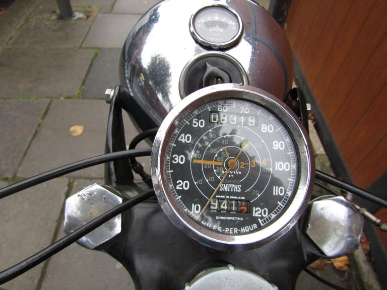 TRIUMPH TIGER T110 BONNEVILLE LOOKALIKE 1957  PRE UNIT . 8319 MILES .