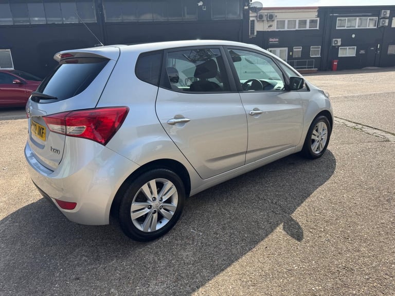 2012 Hyundai Ix20 1.6 Style Auto Euro 5 5dr MPV Petrol Automatic