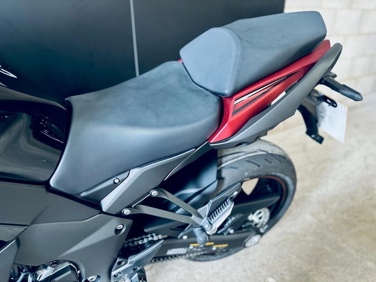 Stunning Low Mileage 2024/24 Kawasaki Ninja 1000 SX Motorcycle 