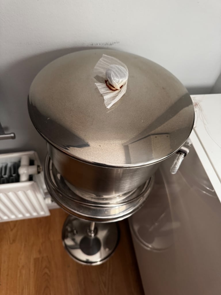 image for New Stainless Steel Ice Bucket with Stand