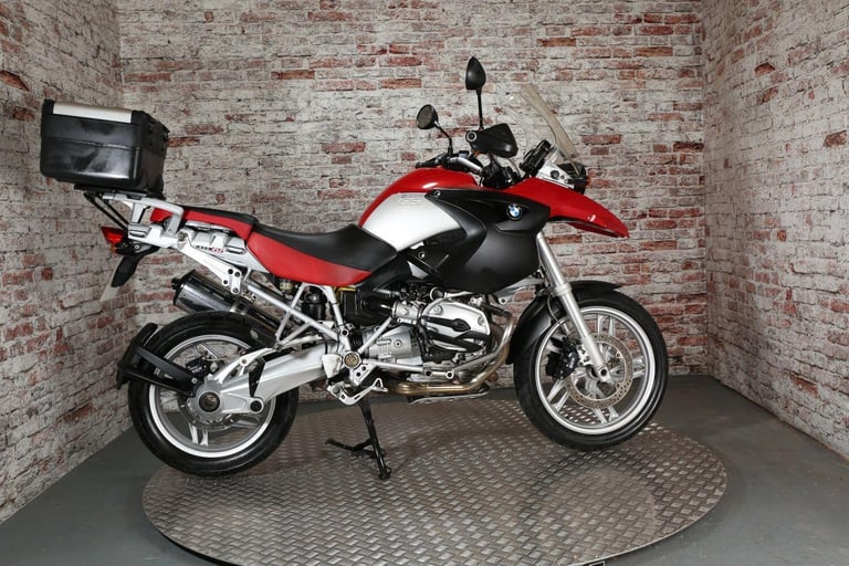 BMW R1200GS - 2005 Petrol Manual in Red